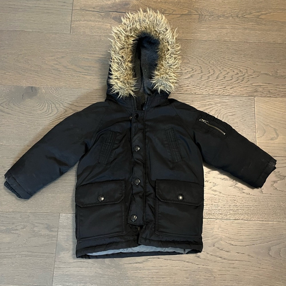 Gap black down coat sz 2T EUC